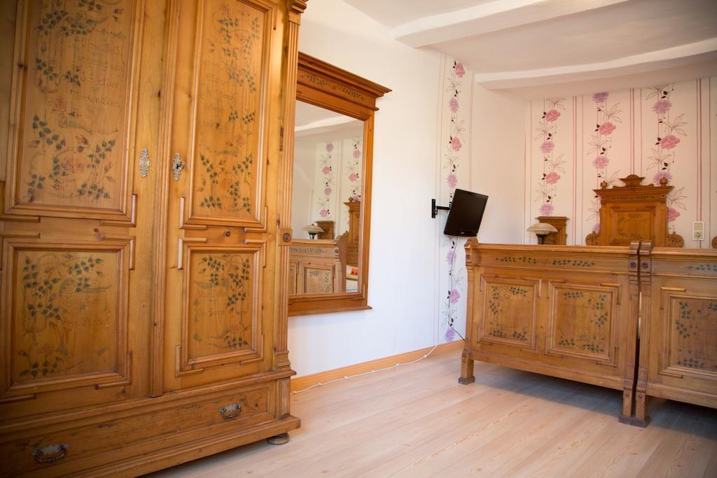 Hotel Zur Hessischen Schweiz Doernhagen Pokoj fotografie