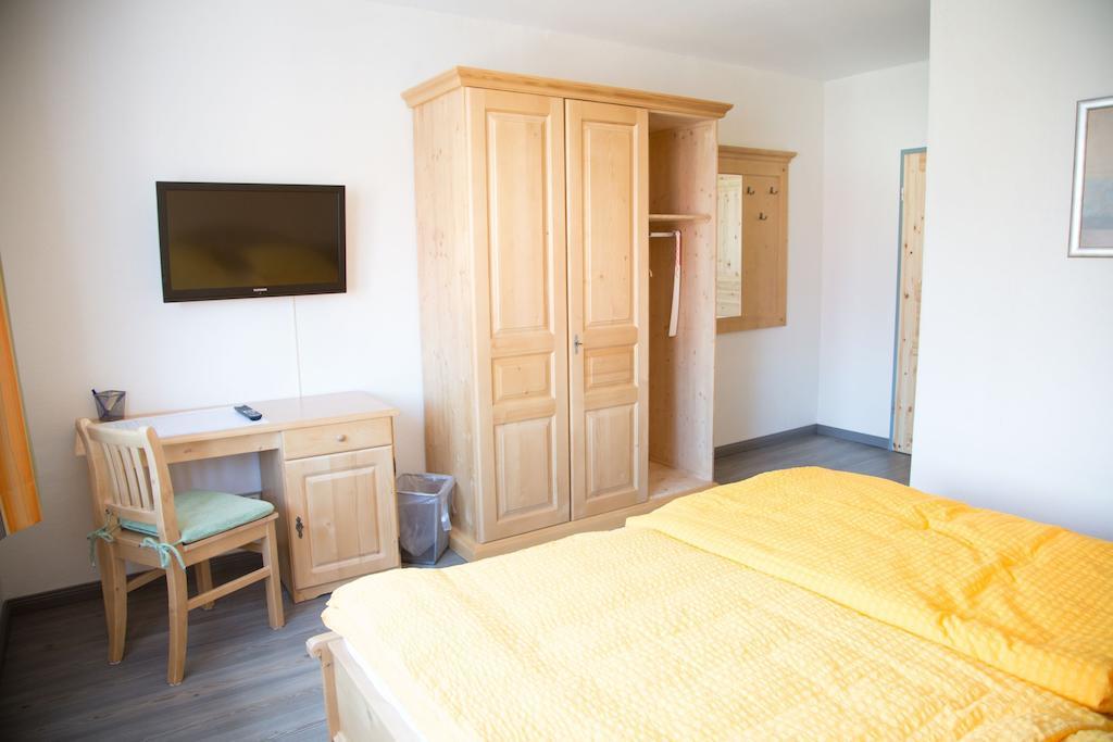 Hotel Zur Hessischen Schweiz Doernhagen Pokoj fotografie